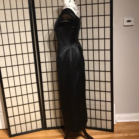 Vera Wang Satin off shoulder Vintage Pencil Formal Evening Retro whimsygoth - Picture 3 of 10